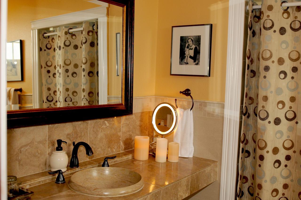 Collins Inn & Seaside Cottages (Adults Only) โอเชียนชอร์ส ภายนอก รูปภาพ