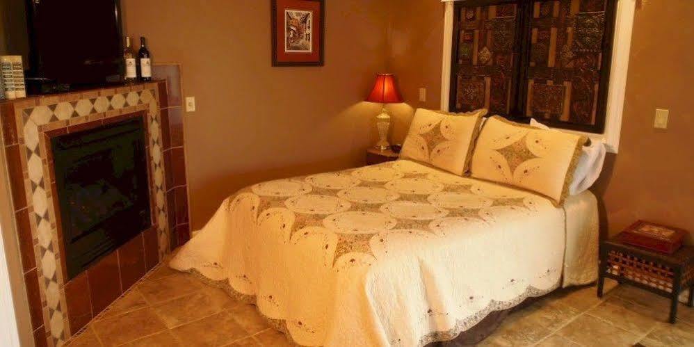 Collins Inn & Seaside Cottages (Adults Only) โอเชียนชอร์ส ภายนอก รูปภาพ