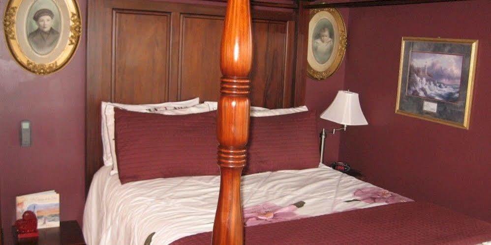 Collins Inn & Seaside Cottages (Adults Only) โอเชียนชอร์ส ภายนอก รูปภาพ